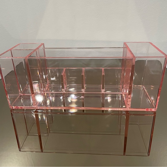 Clear Peach Blush Acrylic Makeup & Brush Organizer - Picture 9 of 11